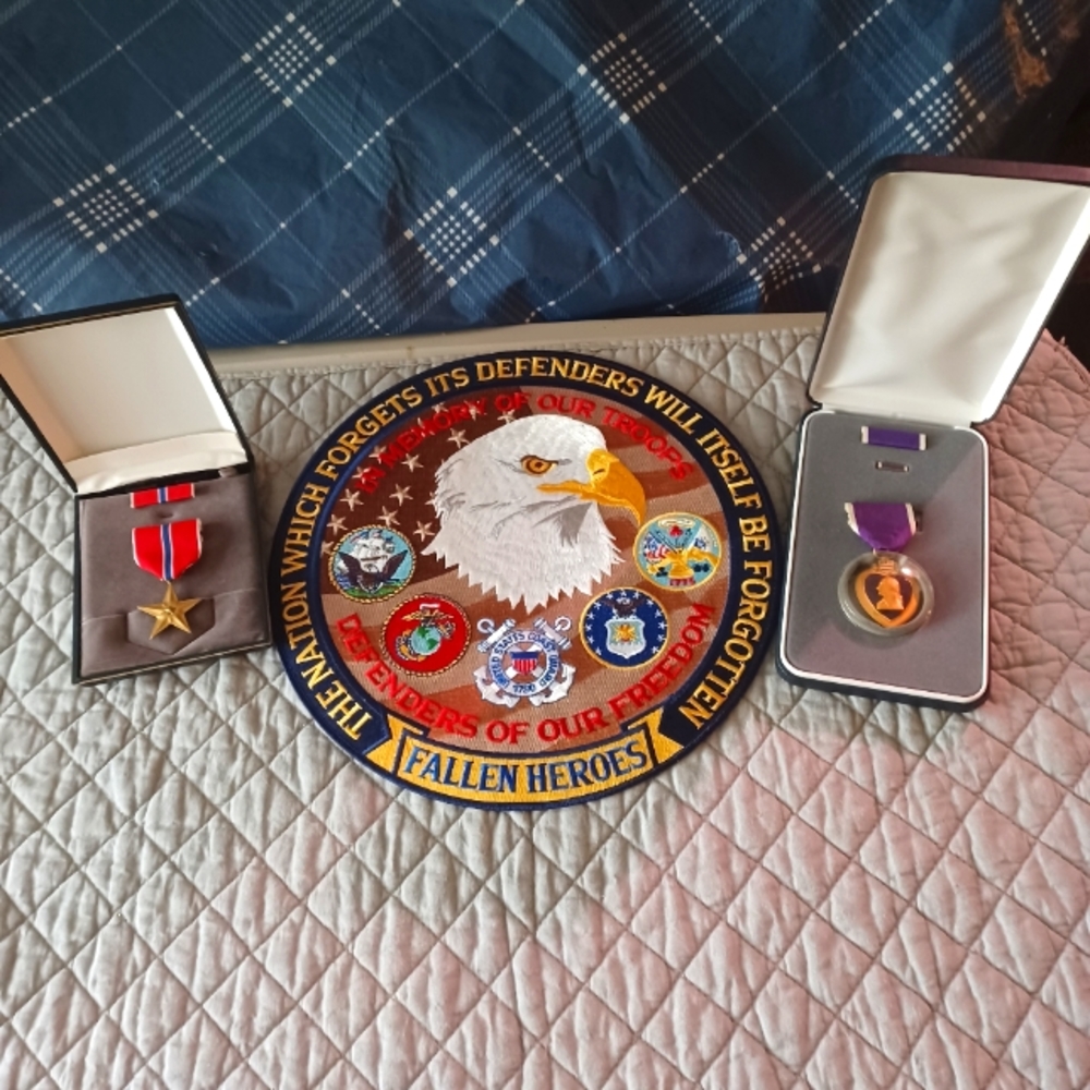 Military medals & patch
